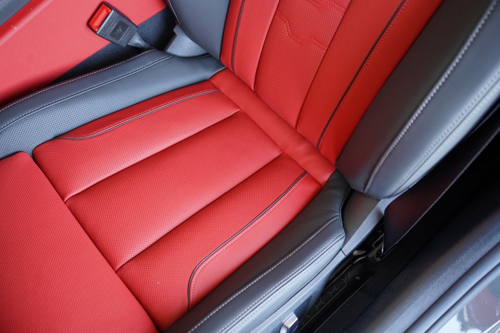 Thumbnail: 2026 BMW 8 Series - 11