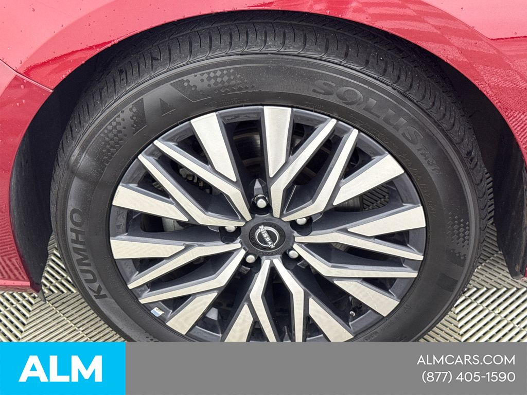 Used 2025 Red Nissan 2.5 SV image 15