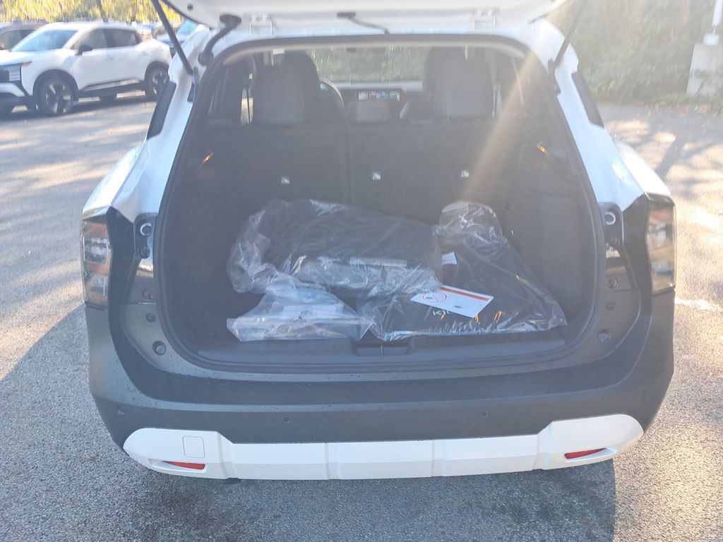 2026 Nissan Kicks SR White at John Sisson Motors