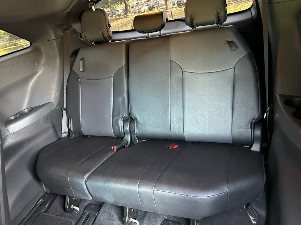 Thumbnail: 2024 Toyota Sienna - 13