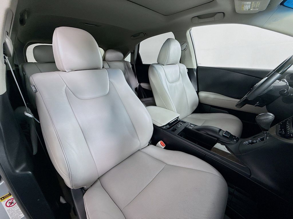 Thumbnail: 2015 Lexus RX - 29