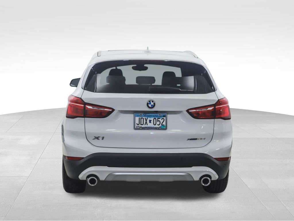 2022 BMW X1 xDrive28i 4
