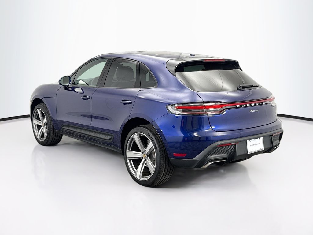Thumbnail: 2026 Porsche Macan - 3