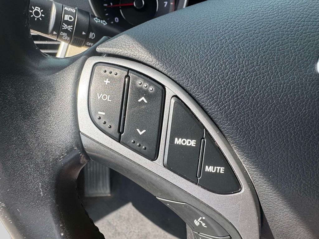 Used 2016 Red Hyundai Value Edition image 21
