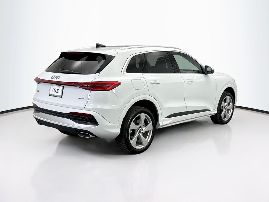 Thumbnail: 2025 Audi Q5 - 5