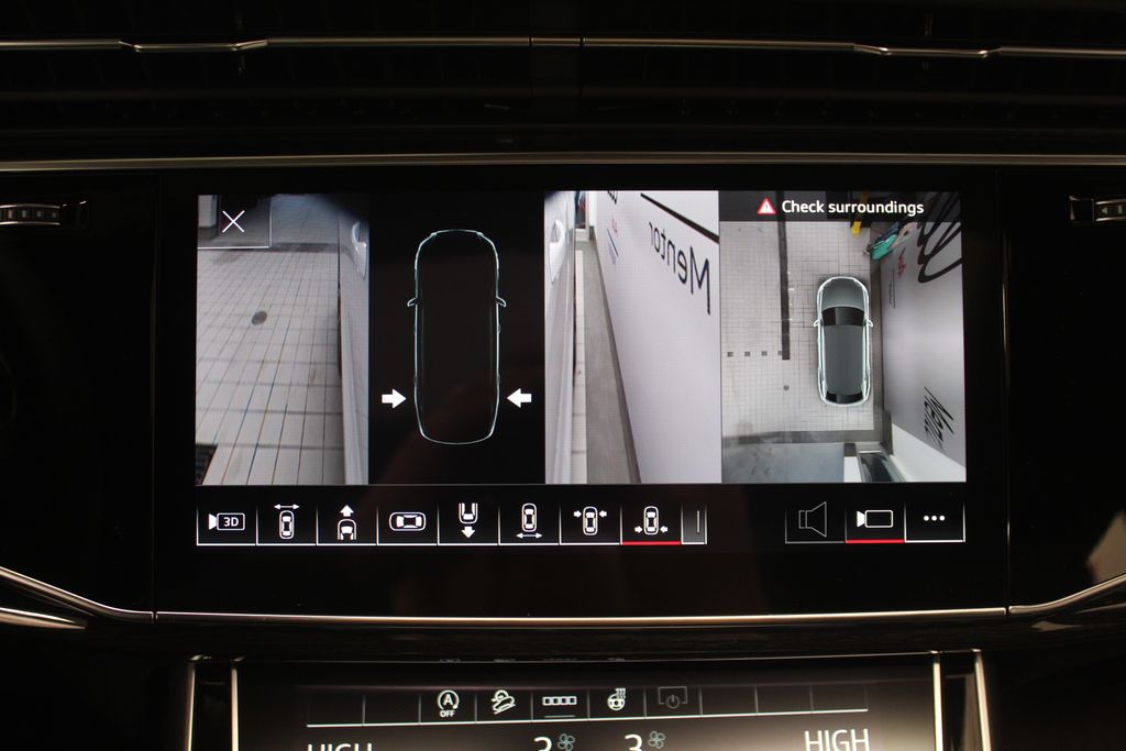 Thumbnail: 2026 Audi Q8 - 27