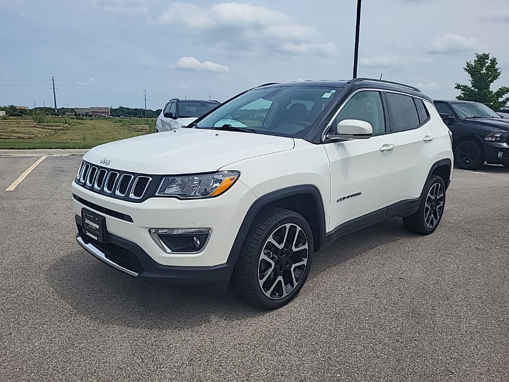 White Clearcoat 2018 Jeep Compass SUV / Crossover Four-Wheel Drive 9-Speed Automatic