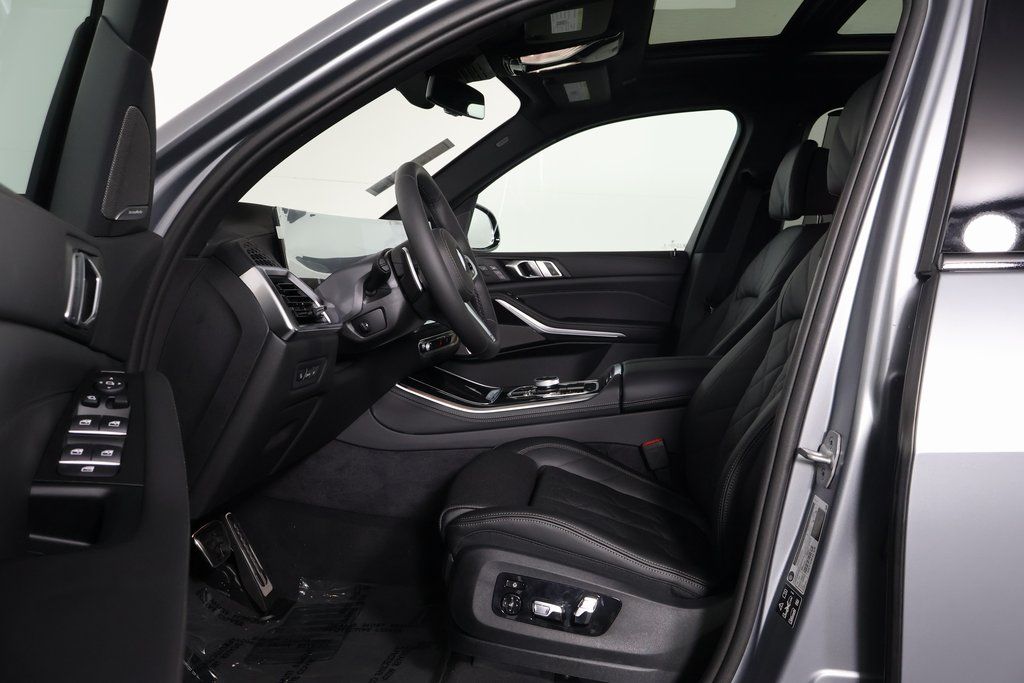 Thumbnail: 2026 BMW X5 - 6