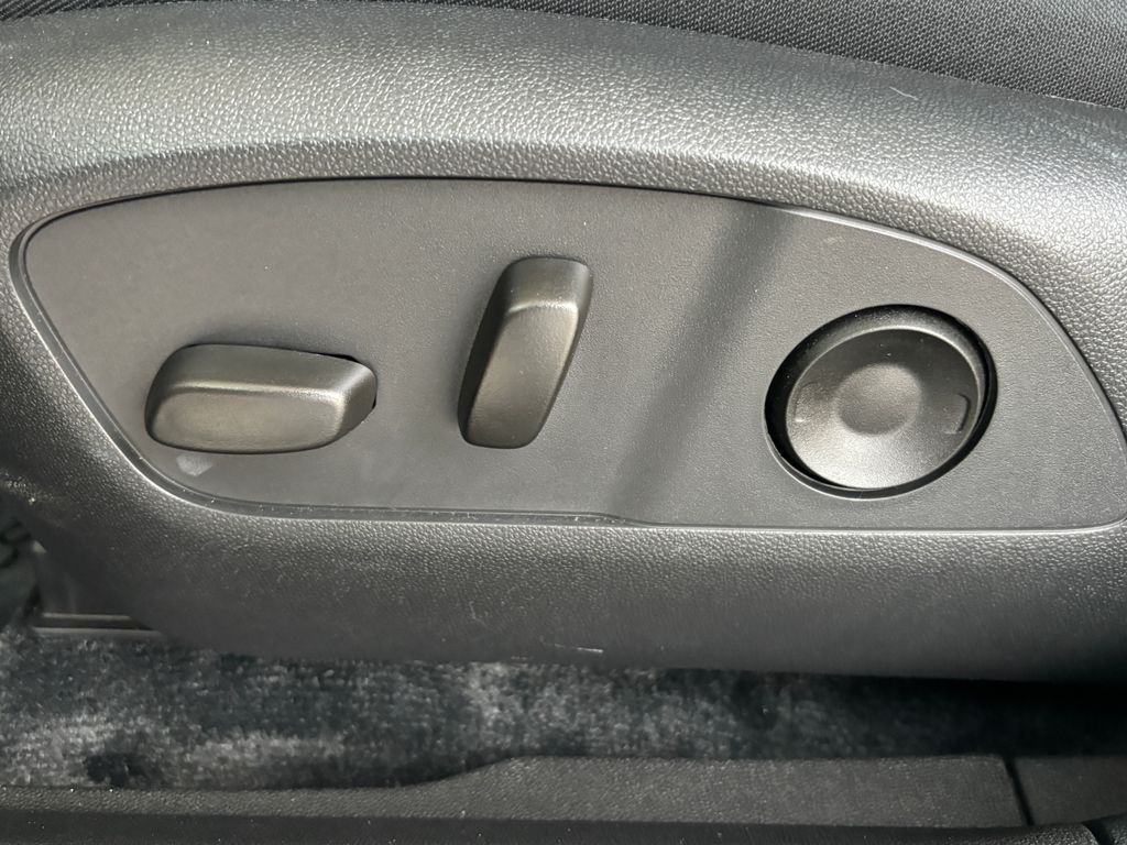 Thumbnail: 2025 Honda Prologue - 24