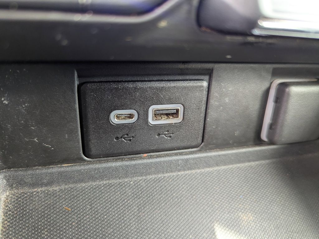 used 2022 GMC Yukon XL car, priced at $46,991