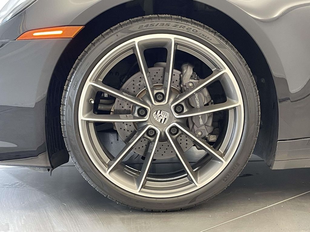 2021 Porsche 911 Carrera - 10