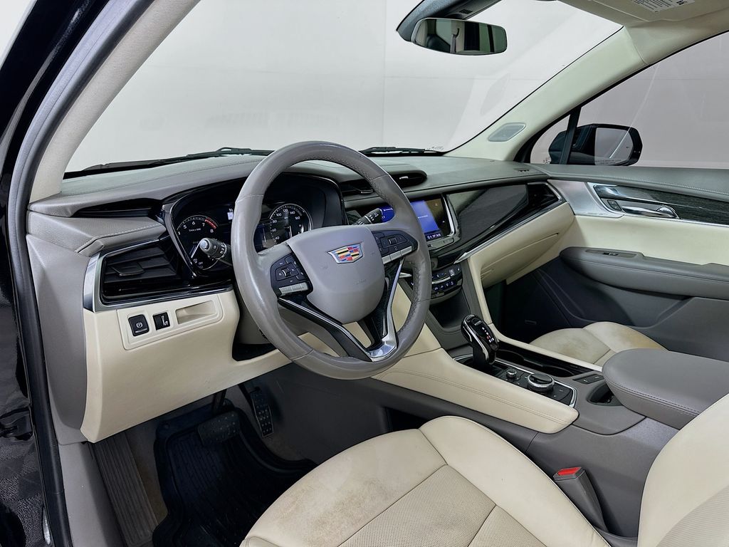 Thumbnail: 2021 Cadillac XT6 - 9
