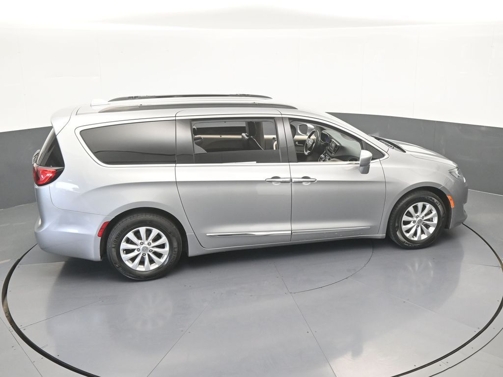 Used 2017 Billet Silver Metallic Clearcoat Chrysler Touring L image 52