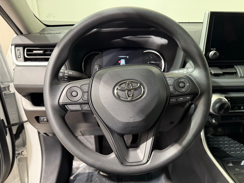 Thumbnail: 2025 Toyota RAV4 - 22