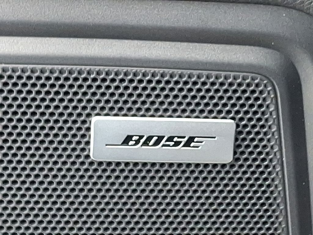 Thumbnail: 2026 Porsche Macan - 23