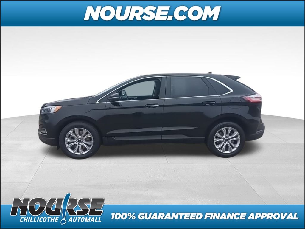 2022 Ford Edge Titanium photo