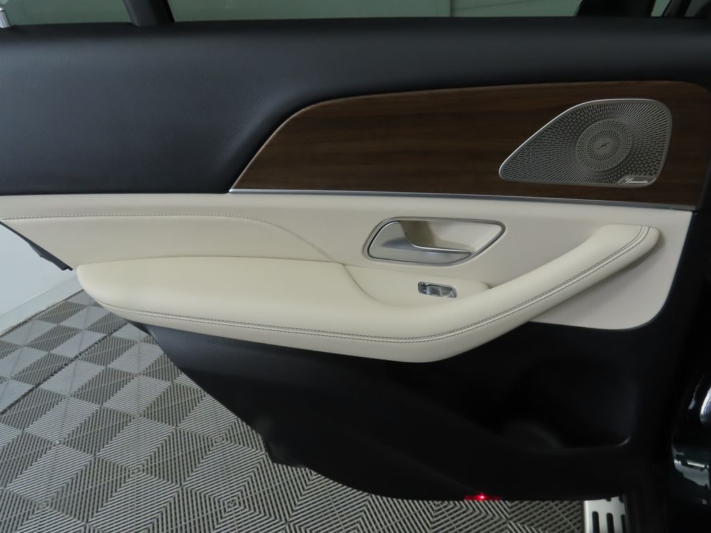 Thumbnail: 2022 Mercedes-Benz GLE - 27