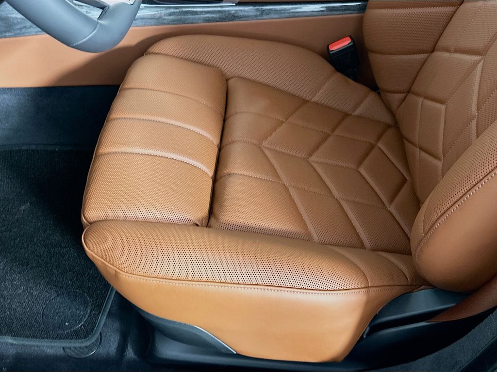 Thumbnail: 2025 BMW 7 Series - 21