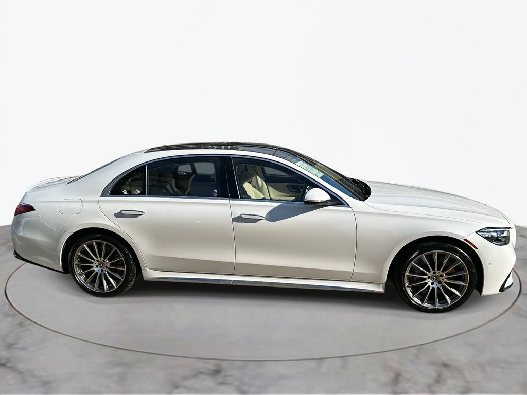 Thumbnail: 2024 Mercedes-Benz S-Class - 8