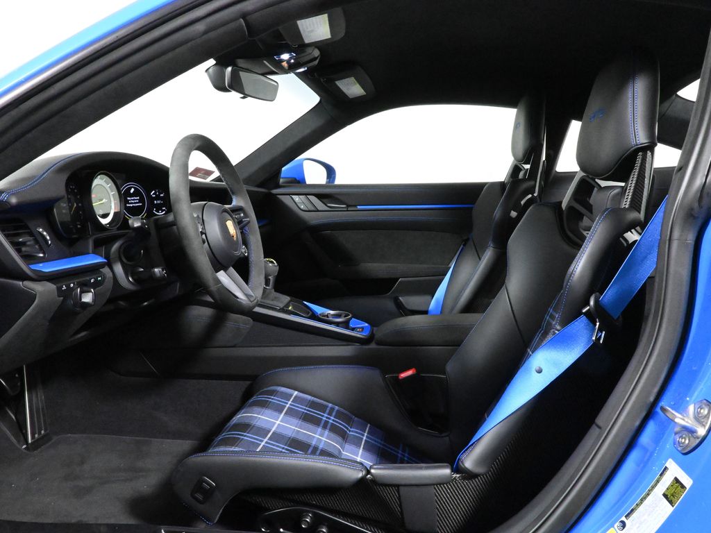 Thumbnail: 2022 Porsche 911 - 5