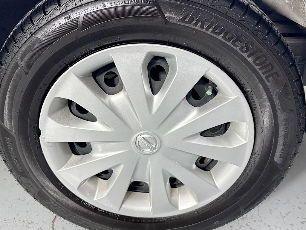 Used Car 2017 Nissan Versa  1.6 S For Sale Under $10,000 In Austin, Texas