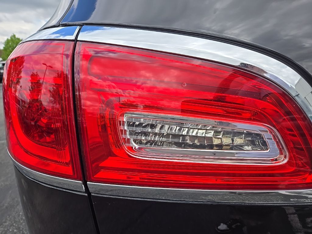 2017 Buick Enclave Premium 9