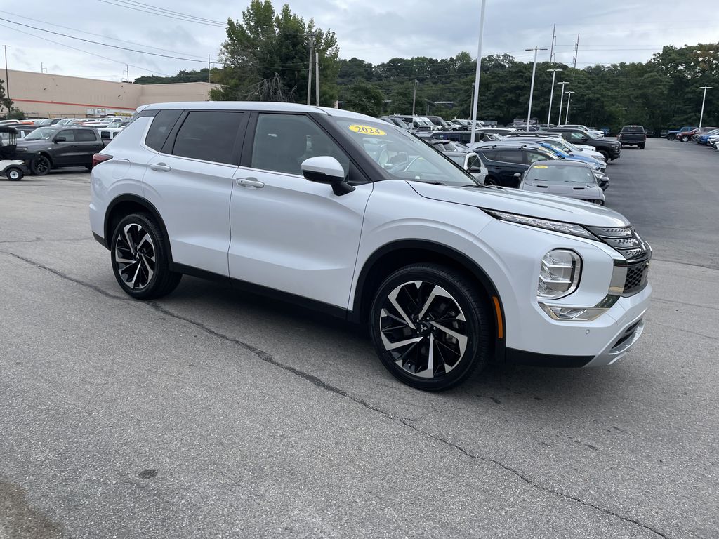 Used 2024 Mitsubishi Outlander SUV