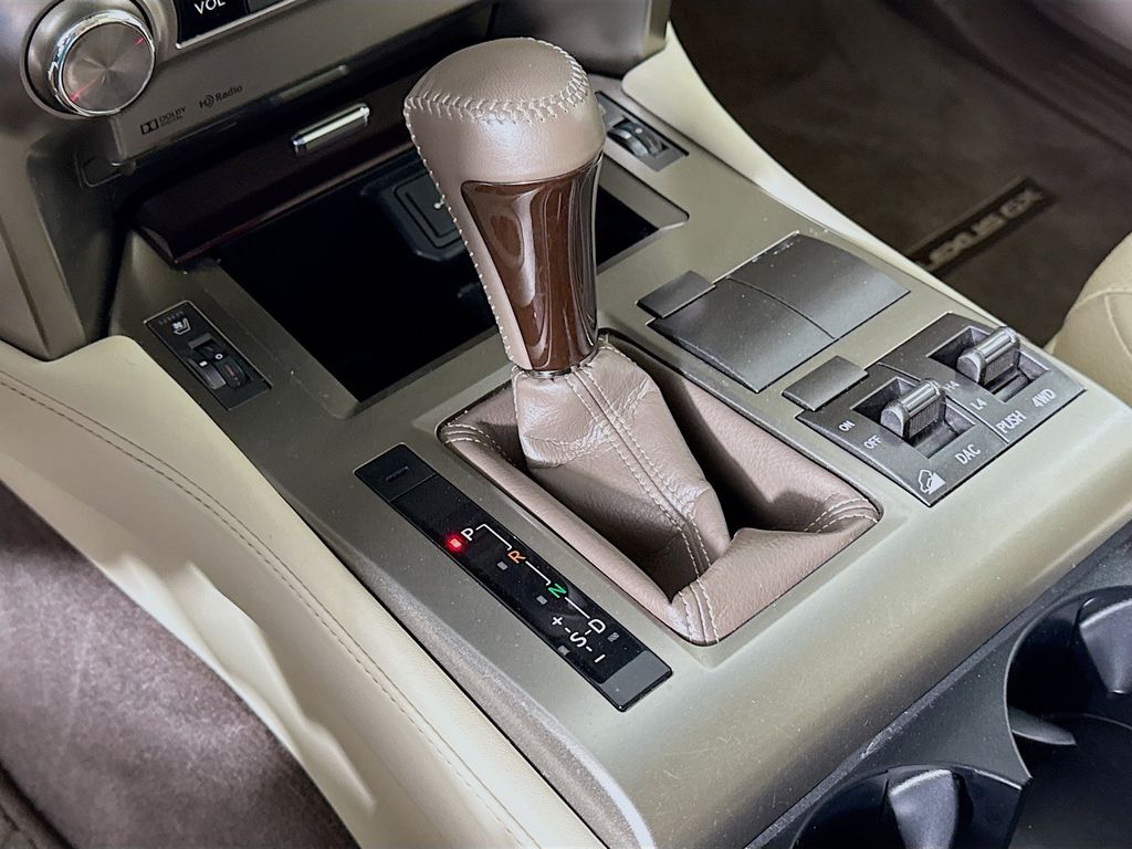 Thumbnail: 2018 Lexus GX - 17