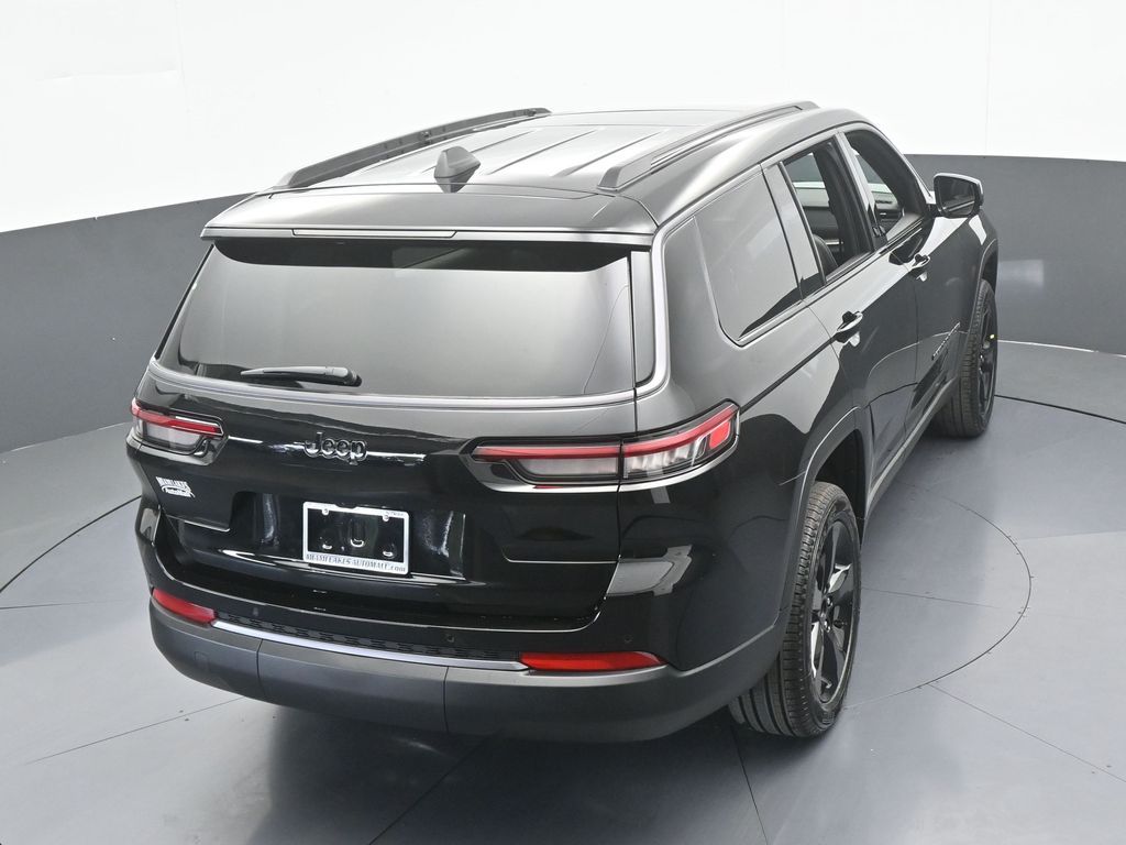 New 2026 Diamond Black Crystal Pearlcoat Jeep Limited image 49