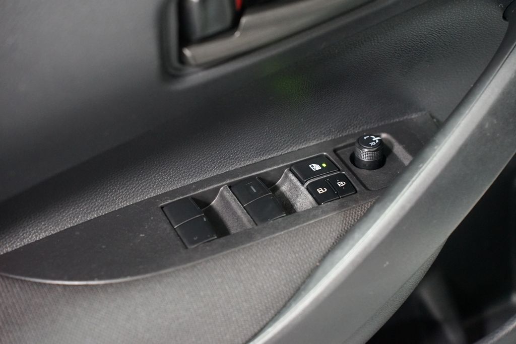 Thumbnail: 2025 Toyota Corolla - 28