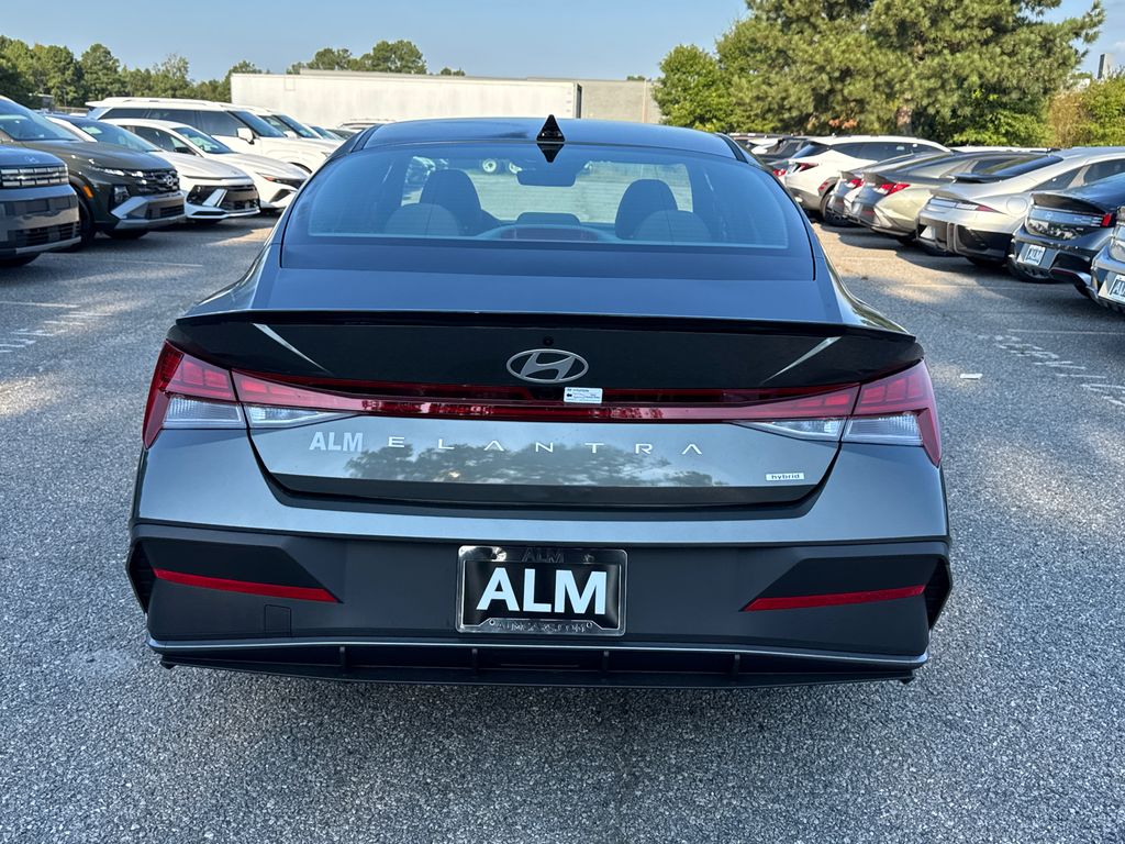 2025 Hyundai Elantra Hybrid SEL Sport photo 4