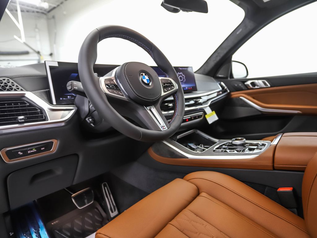 Thumbnail: 2026 BMW X7 - 10
