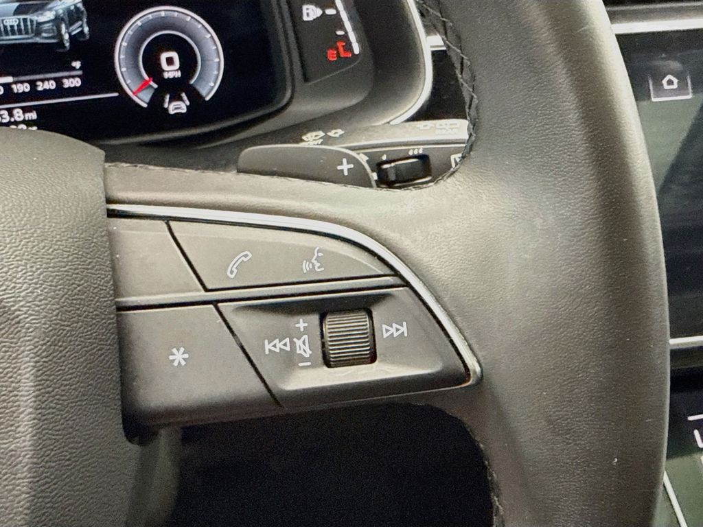 Thumbnail: 2022 Audi Q7 - 12