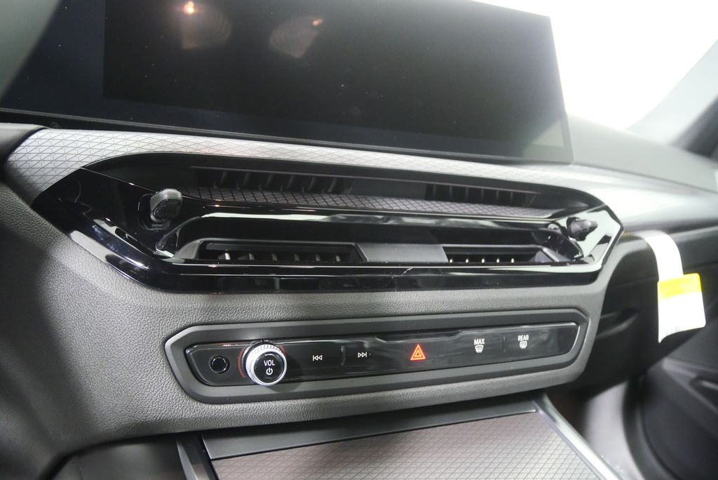 Thumbnail: 2026 BMW 3 Series - 21