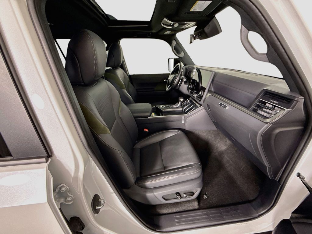 Thumbnail: 2024 Lexus GX - 20