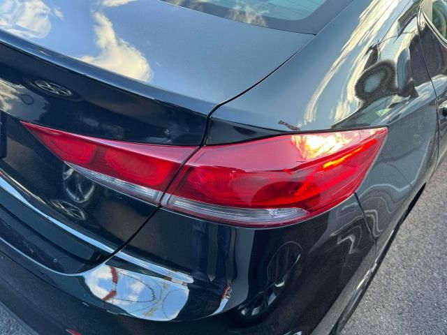 2017 Hyundai Elantra Value Edition 11