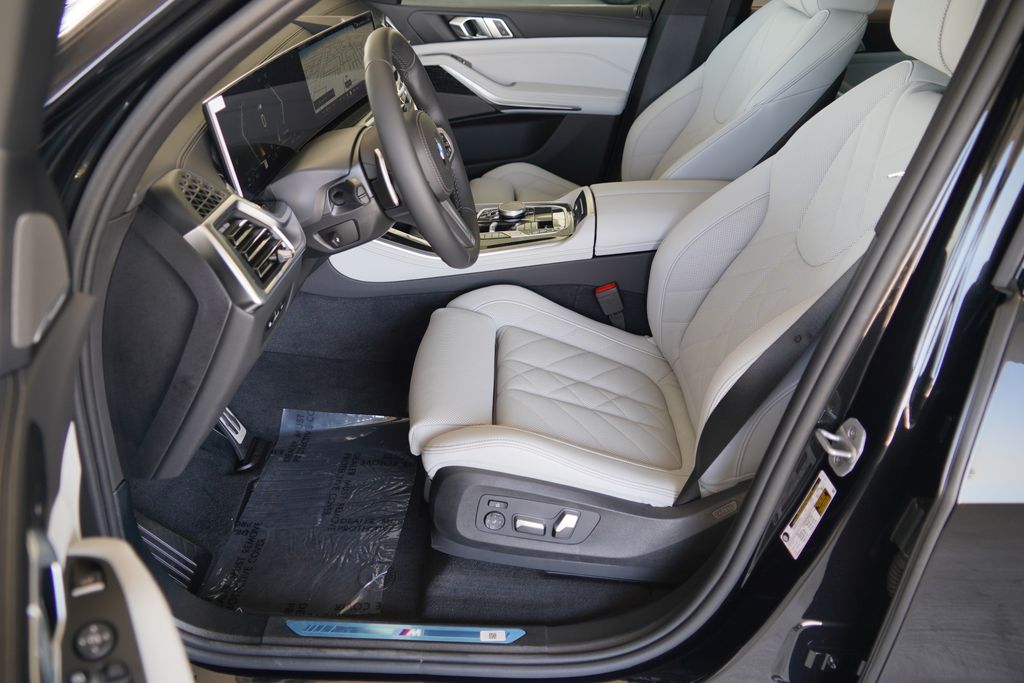 Thumbnail: 2026 BMW X5 - 9