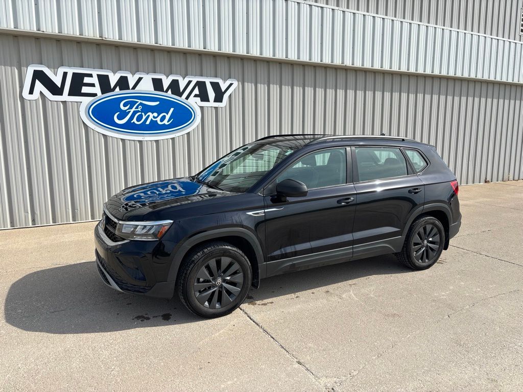  2022 Volkswagen Taos S 4Motion   