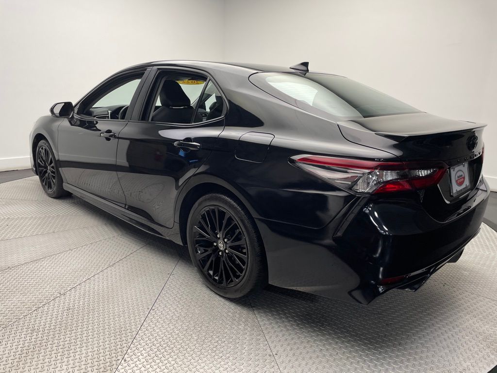 2022 Toyota Camry SE 7