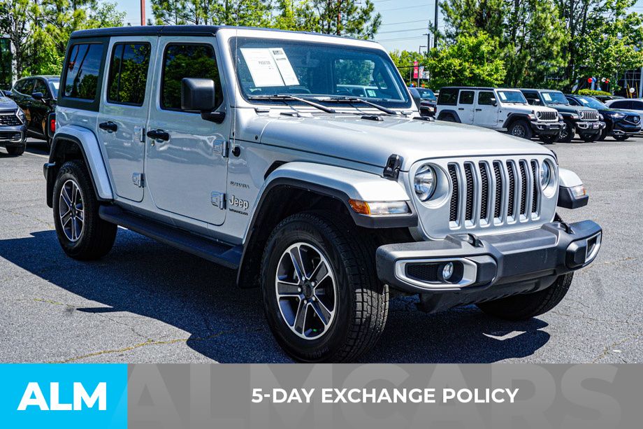 Used 2023 Silver Jeep Sahara image 4
