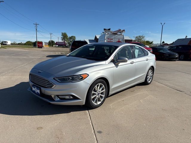 Ingot Silver 2017 Ford Fusion SE Sedan Front-Wheel Drive 6-Speed Automatic