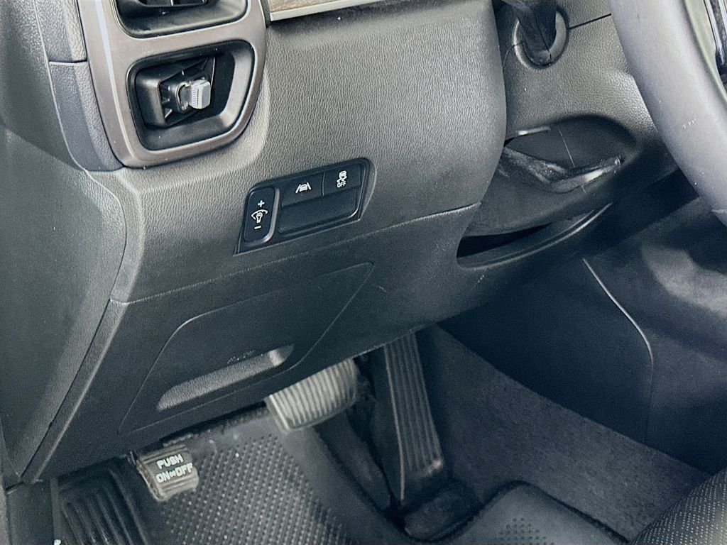 Thumbnail: 2023 Kia Sorento - 10