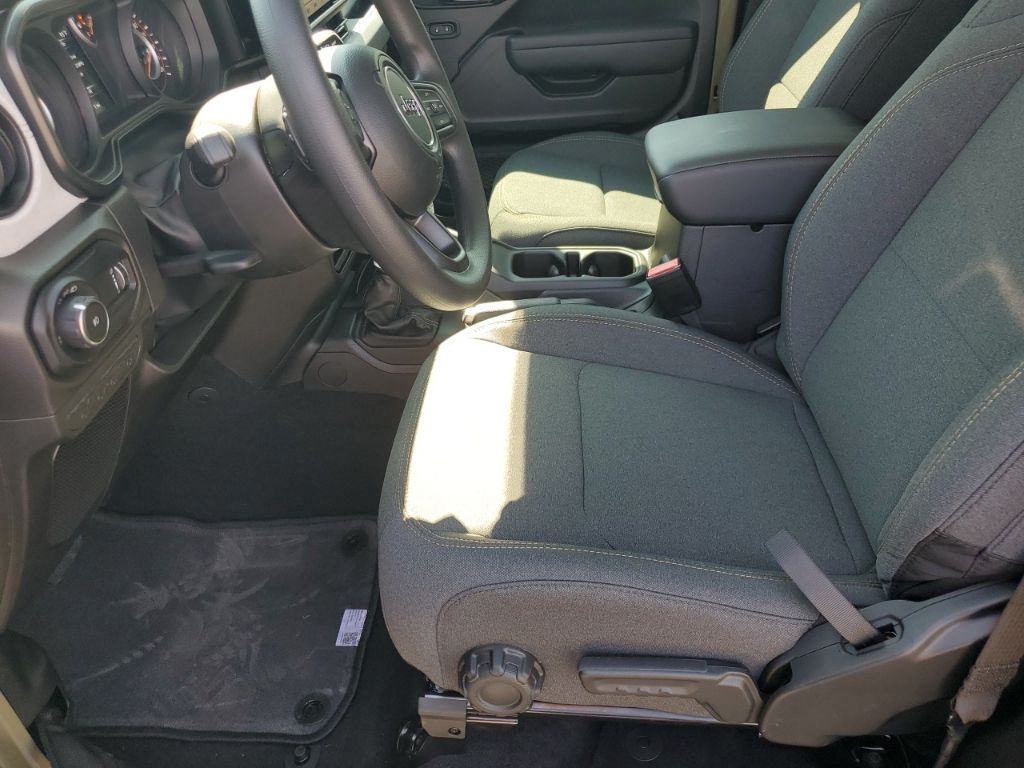 New Car 2025 Jeep Wrangler  For Sale Under $40,000 In Austin, Texas