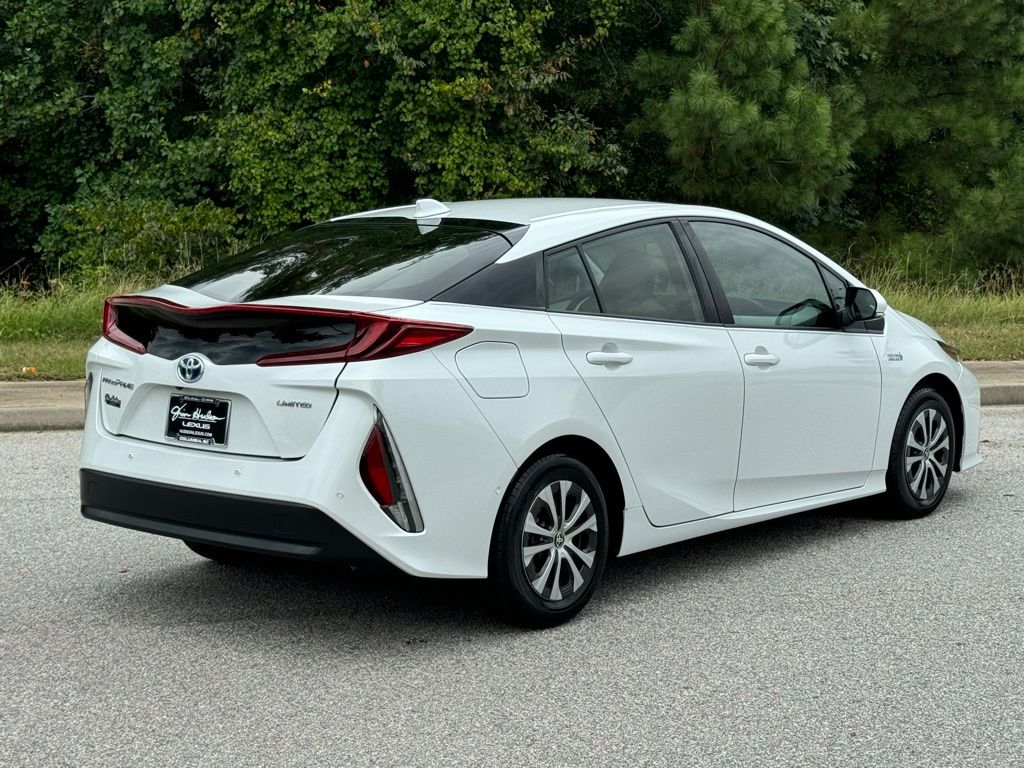 2021 Toyota Prius Prime Limited 13