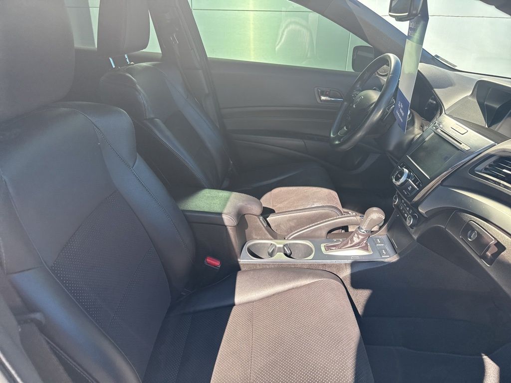 2018 Acura ILX Premium & A-SPEC Packages