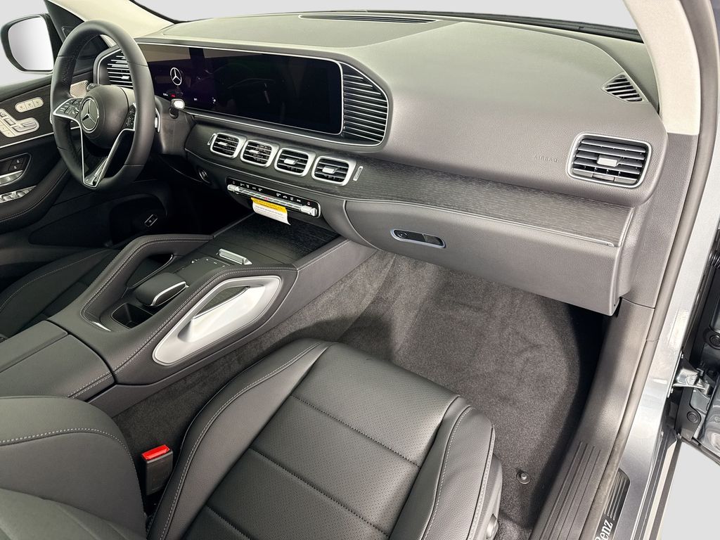 Thumbnail: 2026 Mercedes-Benz GLE - 19