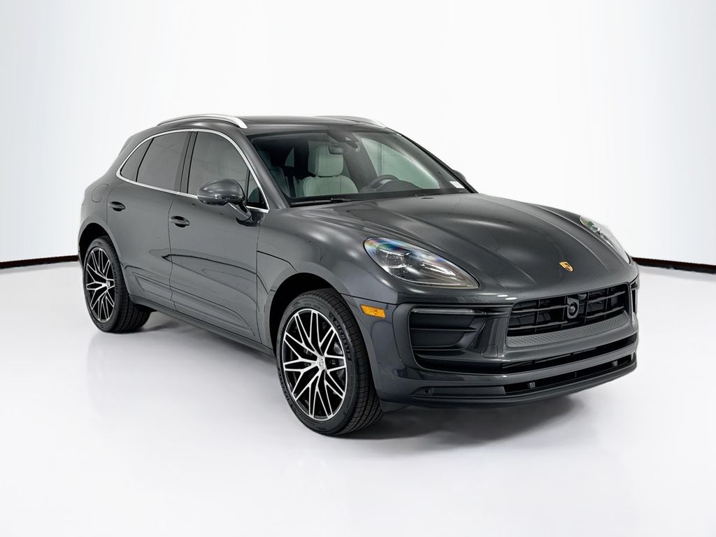 Thumbnail: 2026 Porsche Macan - 9