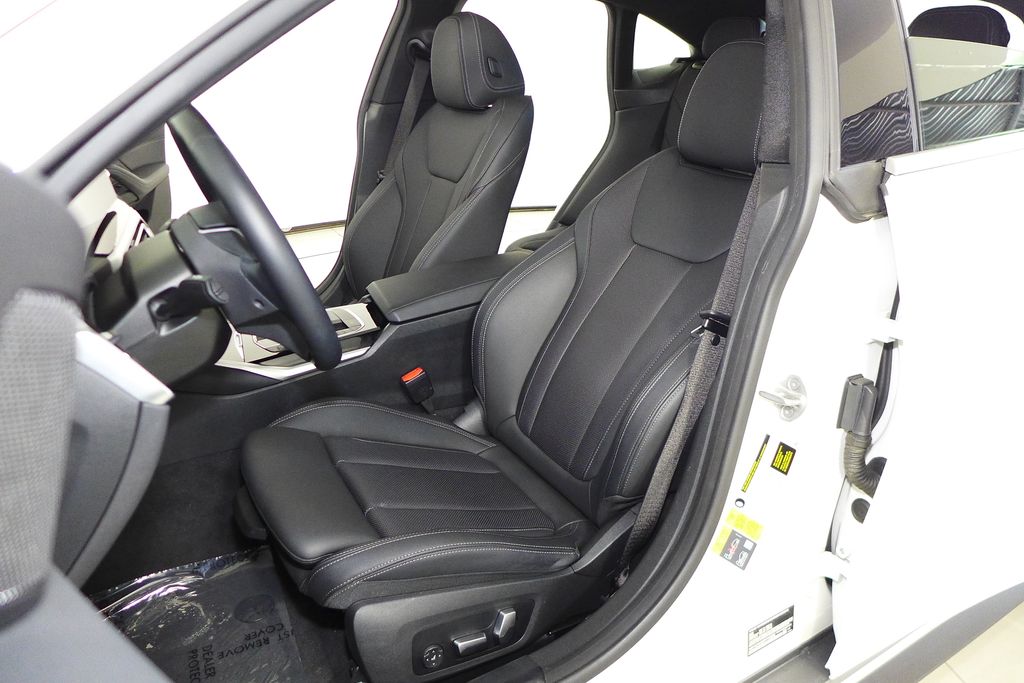 Thumbnail: 2023 BMW i4 - 22