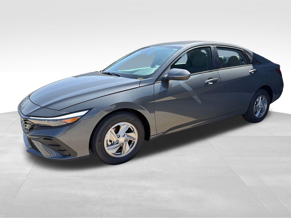 Ecotronic Gray 2026 Hyundai Elantra Sedan Front-Wheel Drive Continuously Variable Transmission