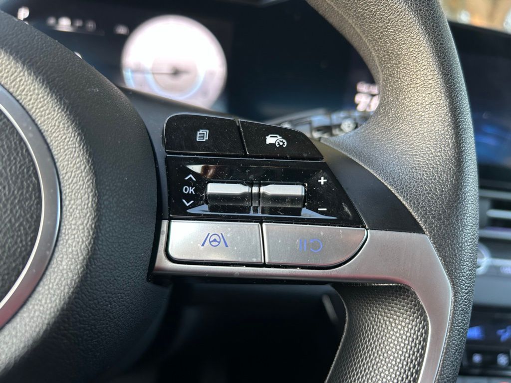 Thumbnail: 2024 Hyundai Elantra - 16
